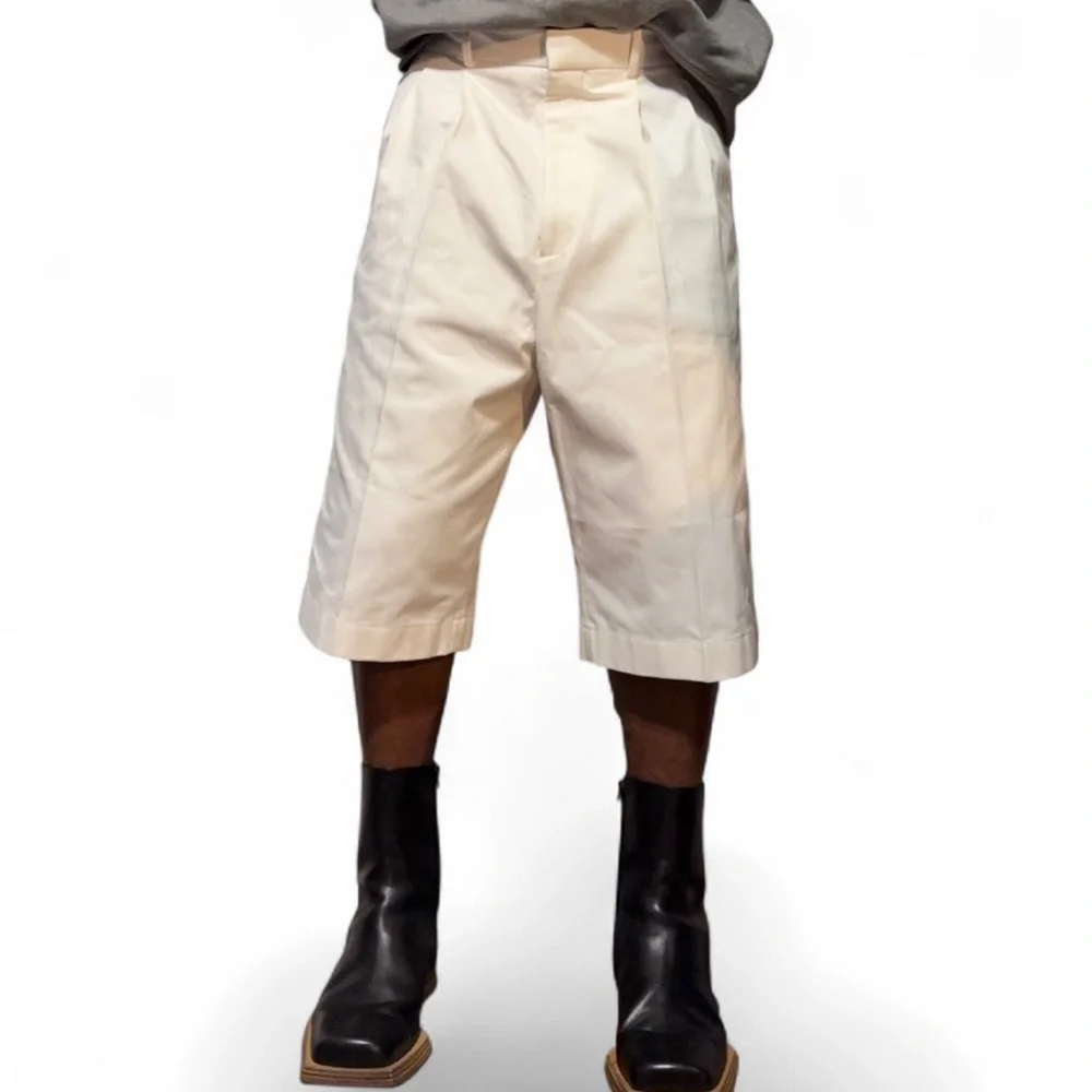 Alexander McQueen oversized cream-white pleated shorts, men’s size IT 50, US 34